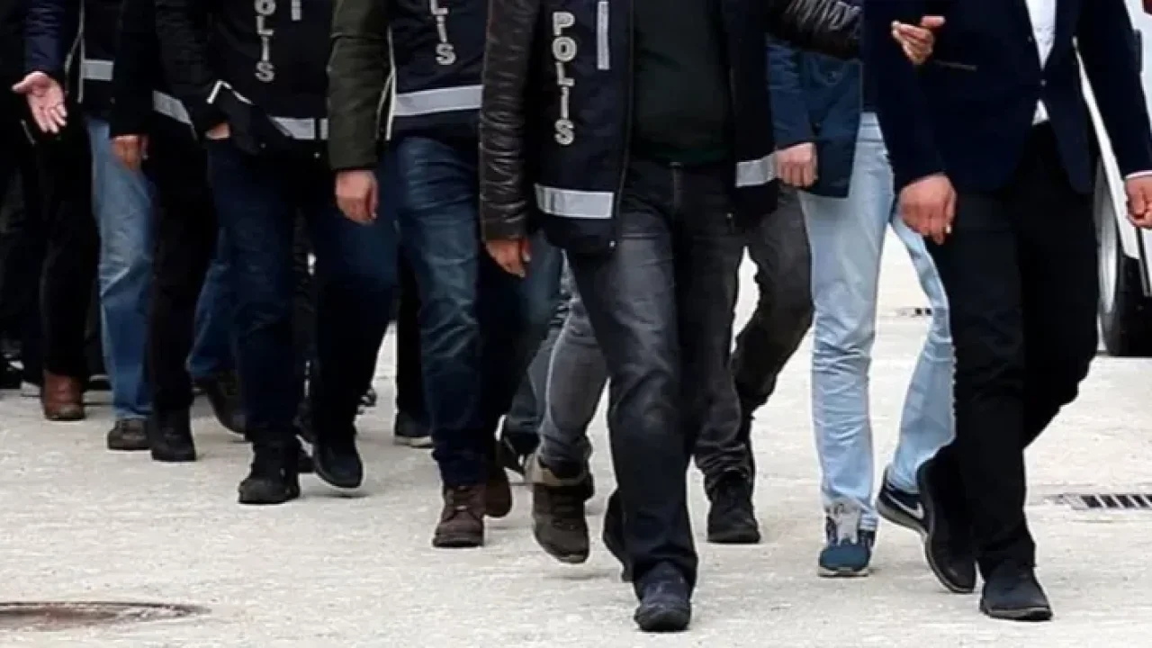 'İzinsiz sermaye piyasası' operasyonu: Beş kişi gözaltında