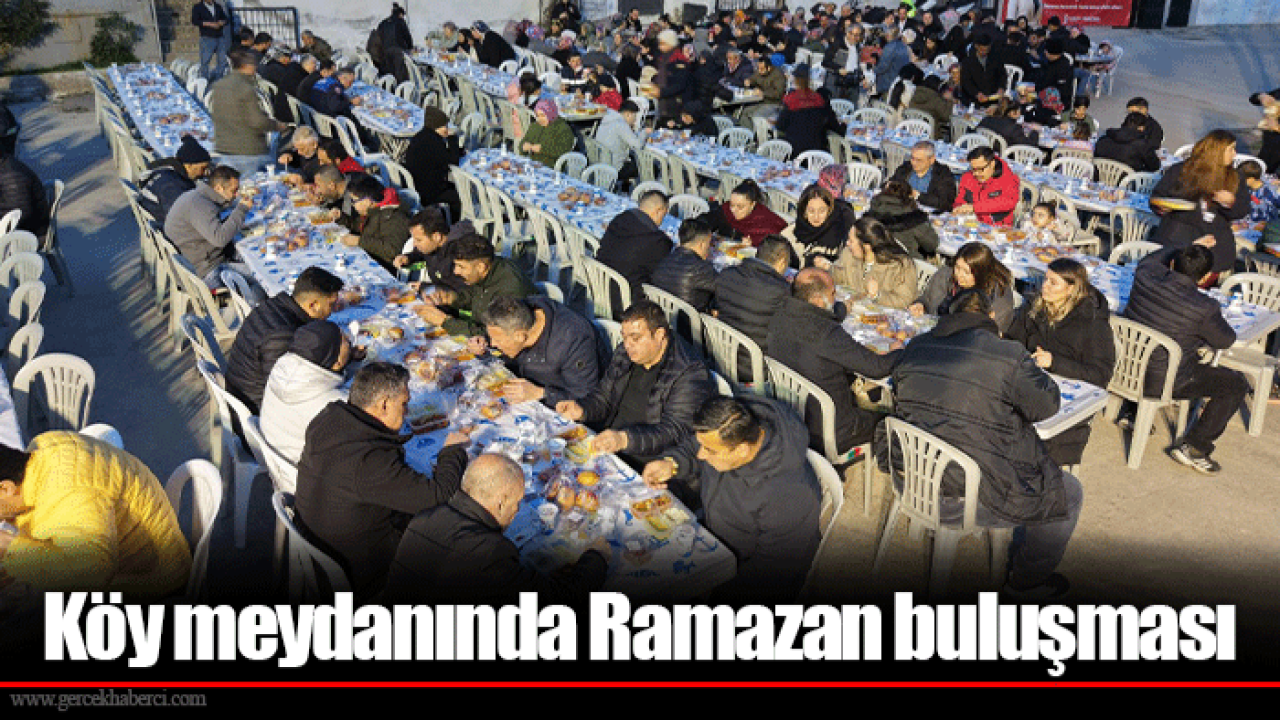 Köy meydanında Ramazan buluşması