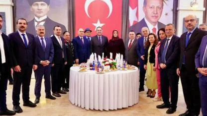 Manisa Protokolü Bayramlaşma Töreninde Bir Araya Geldi