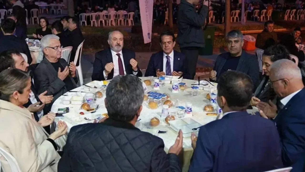 Muhittin Böcek’i tutuklatan iddianamede imzası olan savcı belediyenin iftarında: CHP'den açıklama geldi