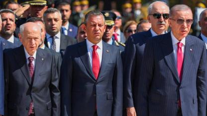 Özgür Özel bu yıl da Erdoğan'la bayramlaşmadı; Bahçeli dahil tüm liderlere bayram telefonu