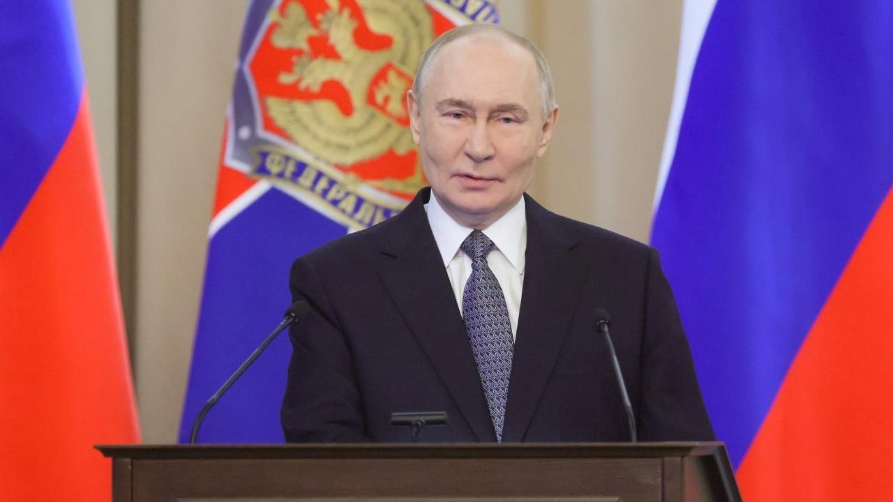 Putin: Belki de doğal gaz tedarikini hemen durdurmamız mantıklı olurdu