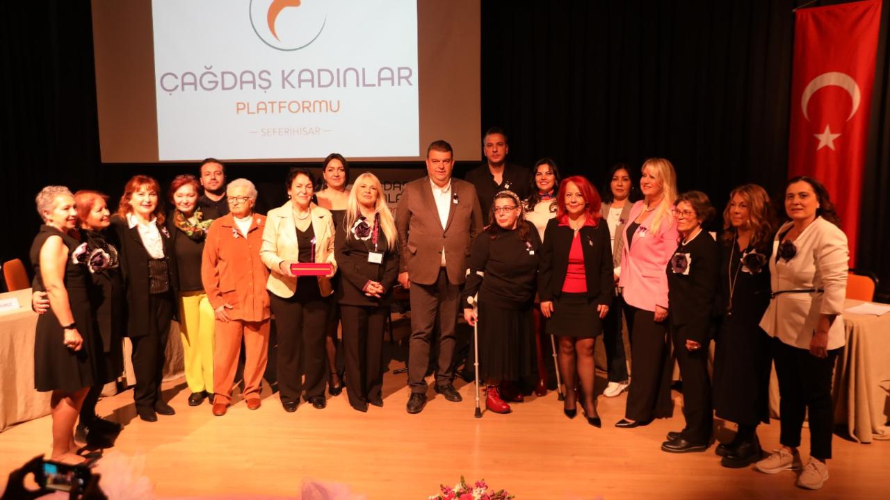 Seferihisar’da 8 Mart’a Anlamlı Etkinlik: “8 Kadın 8 Başarı Öyküsü