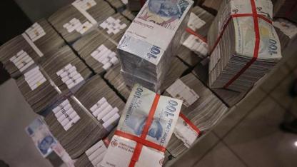 Şubatta bütçe 24,4 milyar fazla verdi