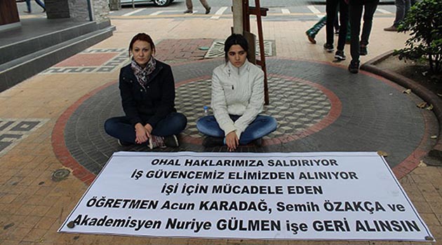 Eylemci Öğretmenin Oturduğu Yeri Islattı!