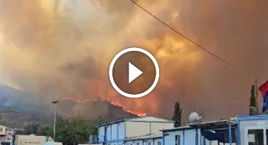 İzmir'de yangın büyüyor: Bütün şehir dumana teslim oldu