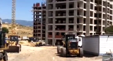 Uzundere'de kentsel dönüşüme zincirli kilit