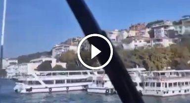 İstanbul Boğazı'nda iki yük gemisi çarpıştı