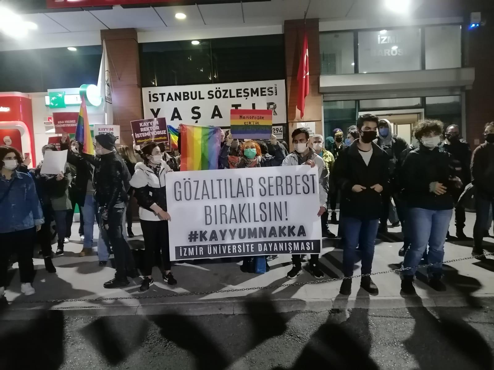 İzmir Üniversite Dayanışması: 