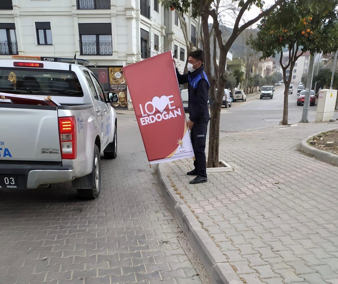 AK Parti Selçuk'tan, 'Love Erdoğan' görselini 2 defa kaldırtan Selçuk Belediye Başkanı'na tepki