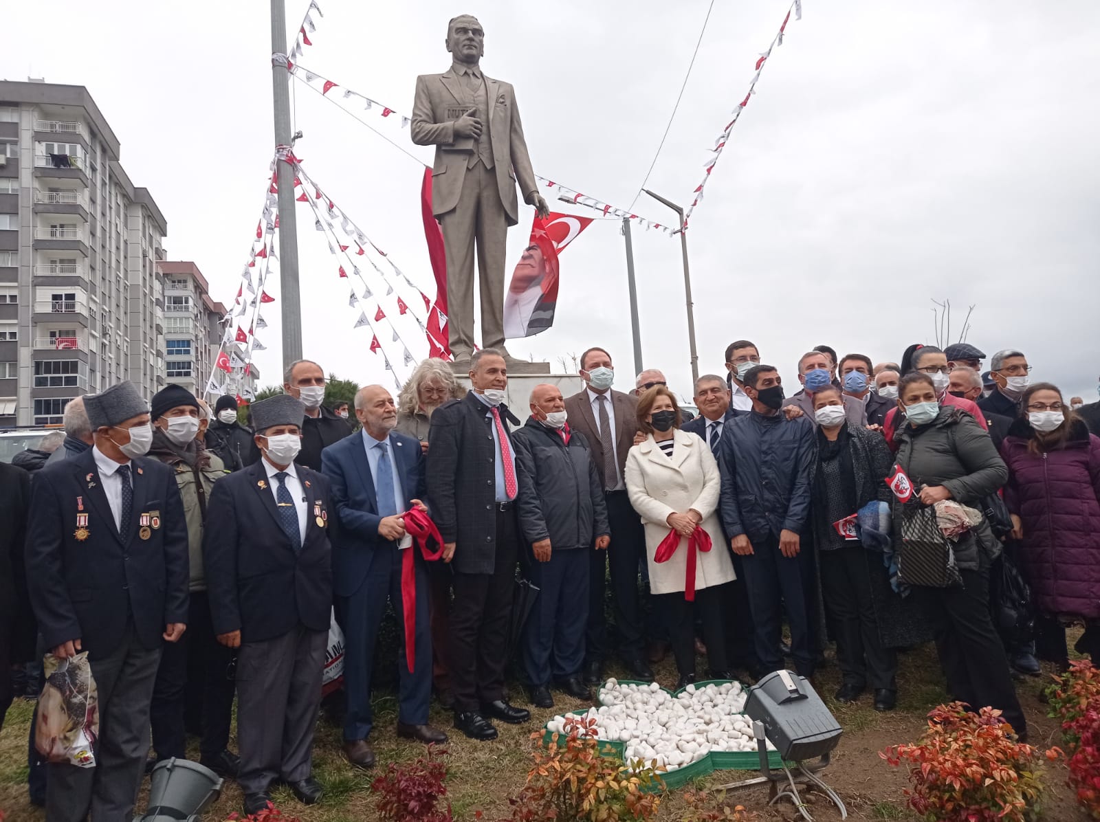 Çiğli Belediye Başkanı Utku Gümrükçü:  Bugün burada sağcı solcu yok