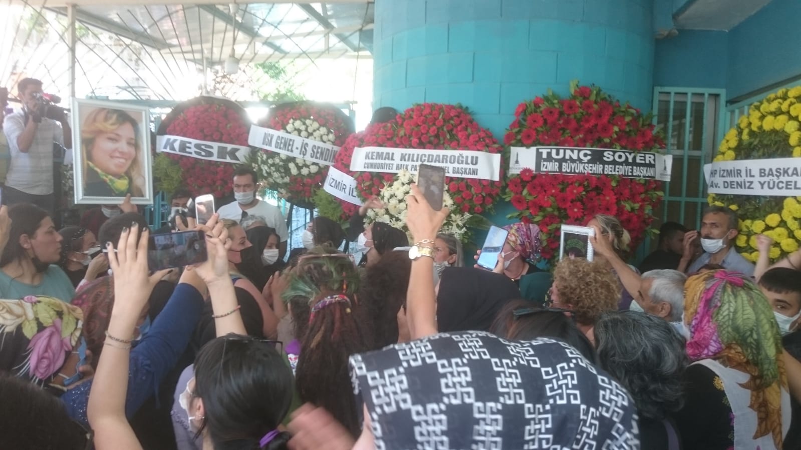 Deniz Poyraz son yolculuğuna uğurlandı