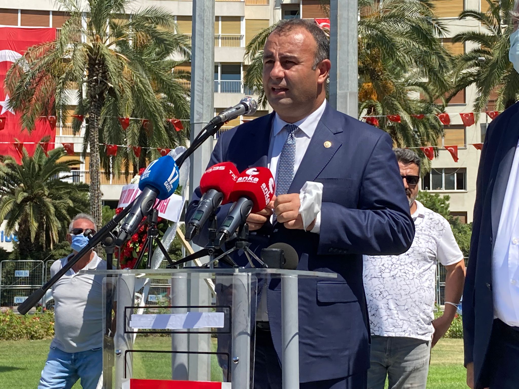 CHP’li Yücel’den 30 Ağustos kutlamnalarında çarpıcı iddia:   “Taliban’la ortaklık tepki görünce geri adım attılar”
