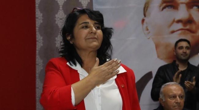 İzmir'in önde gelen kadınları 25 Kasım'da seslerini duyurdu