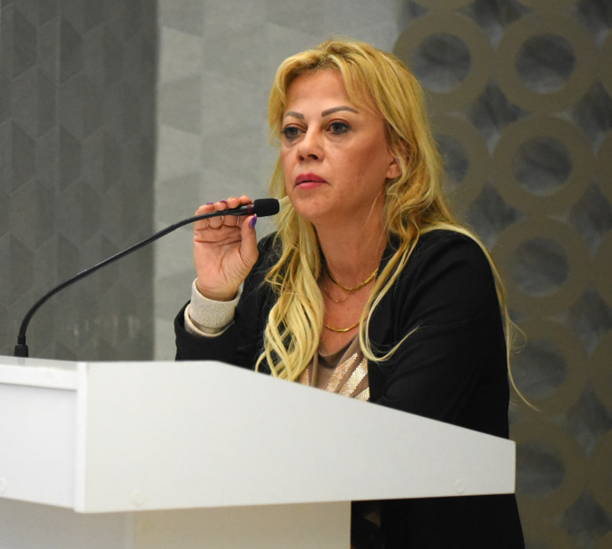 İzmir'in önde gelen kadınları 25 Kasım'da seslerini duyurdu