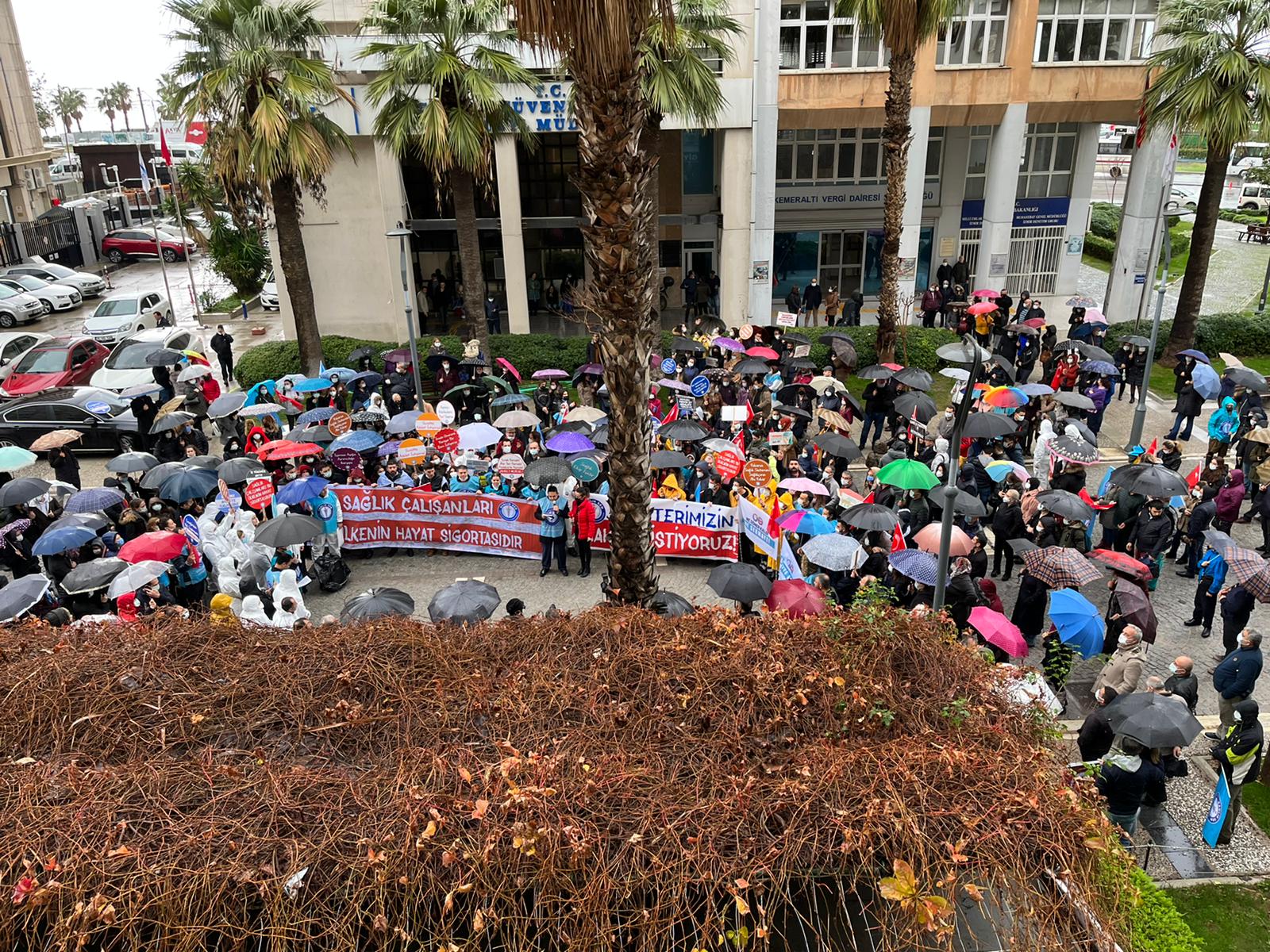 Sağlıkçılar İş Bıraktı