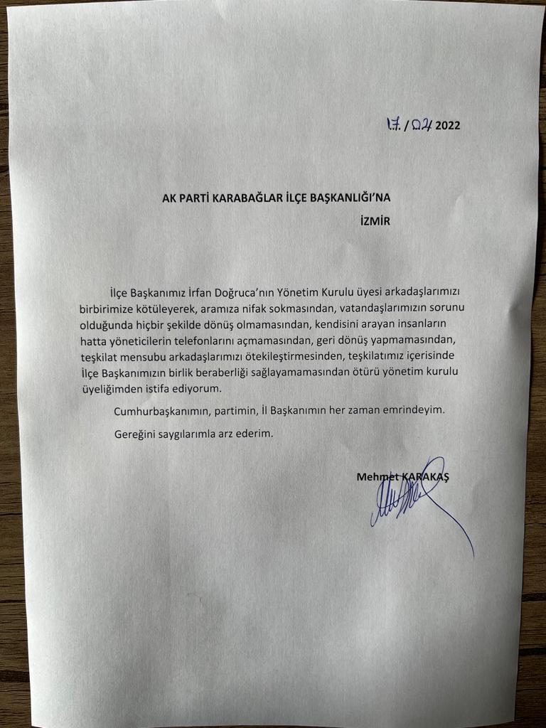 AK Parti Karabağlar'da zehir zemberek istifa!