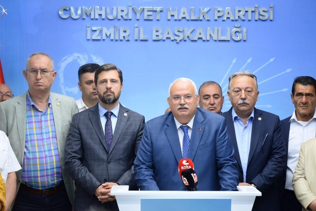 DSP’den istifa edenler CHP’ye katıldı: 4 eski başkana CHP rozeti takıldı