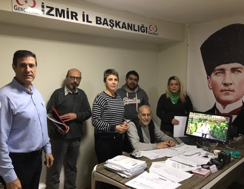 Genç Parti İzmir’de seferberlik: Hedef Mart ayına kadar Uzan için 50 bin imza