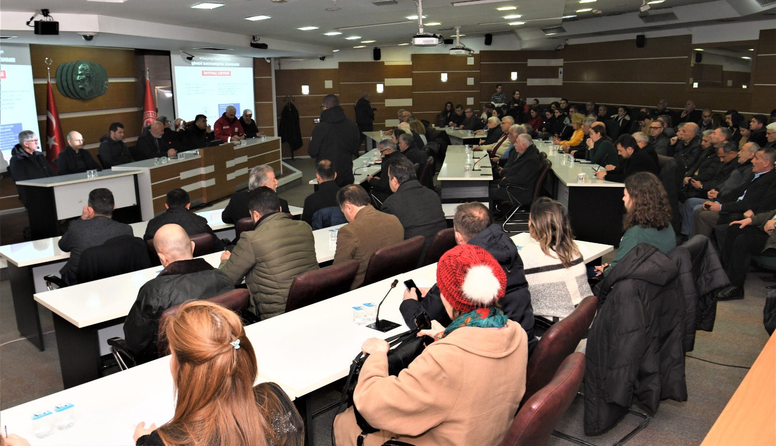 Bornova yardıma koşuyor