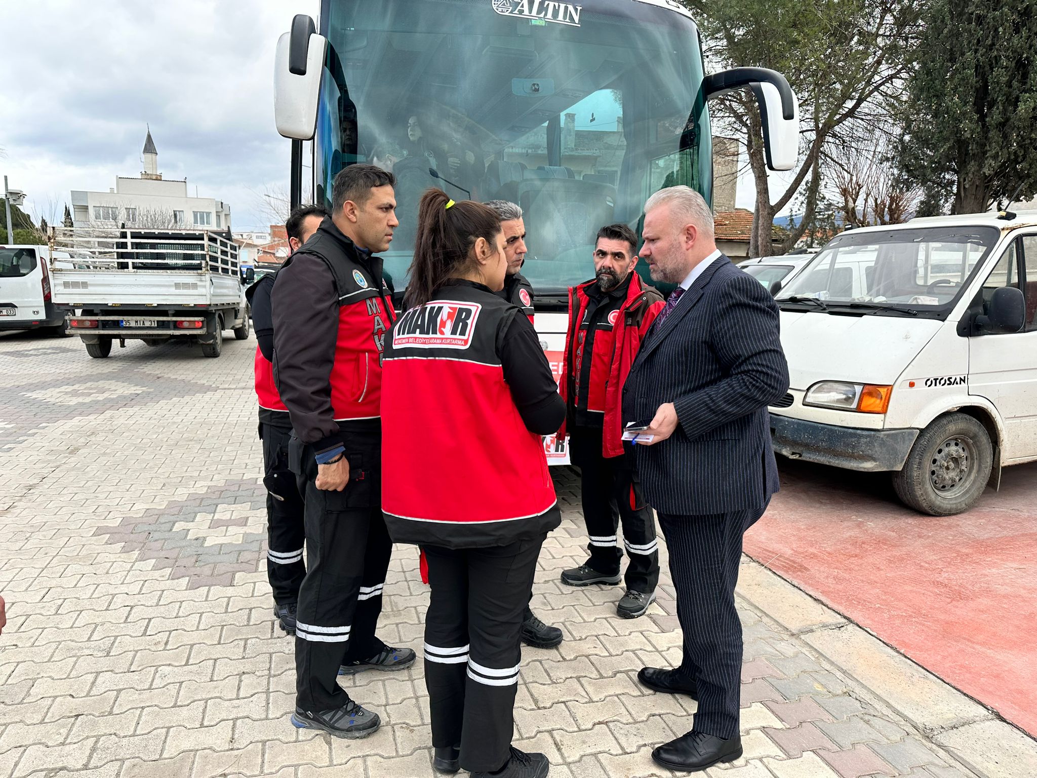 İzmir Belediyelerinden yardım seferberliği