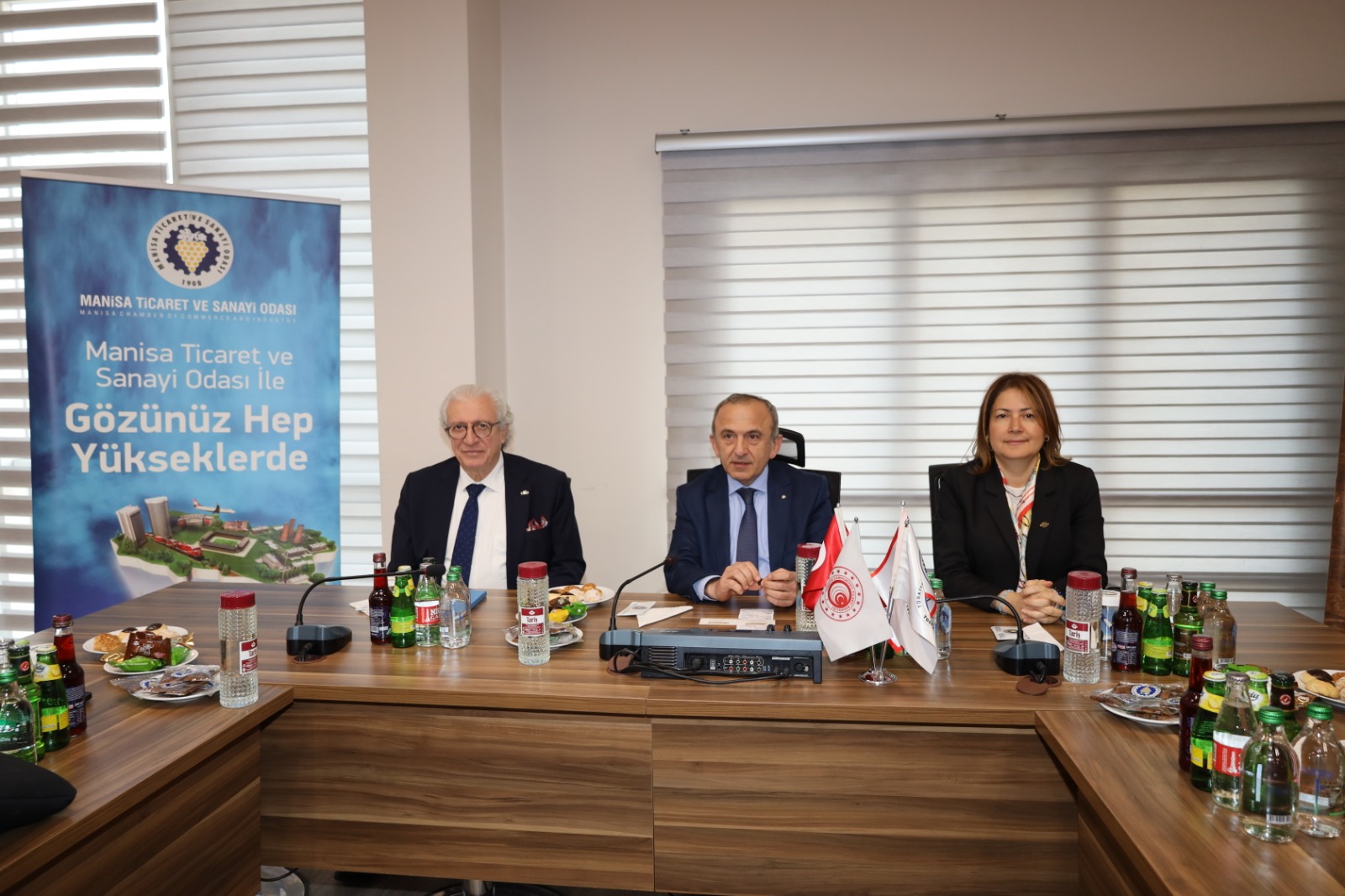 Deprem bölgesinden iş gücünün göç etmemesi için çift maaş önerisi