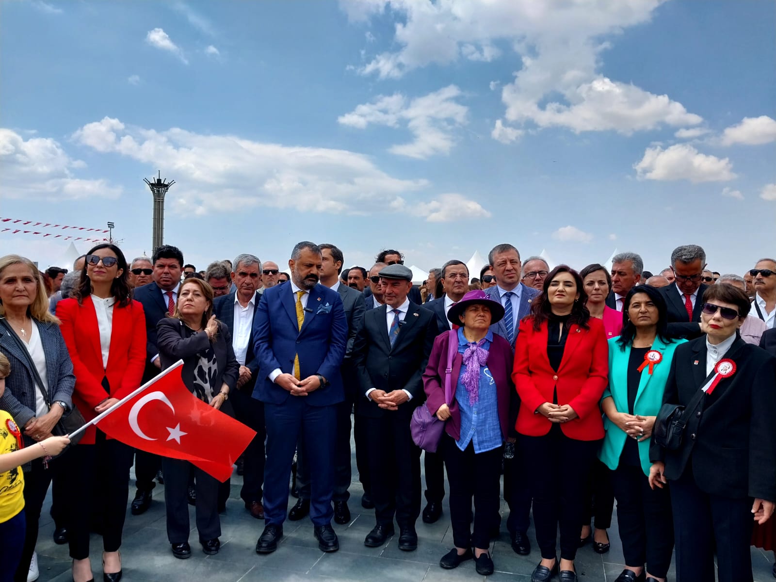 CHP İzmir 19 Mayıs'ta Atatürk'ü andı:
