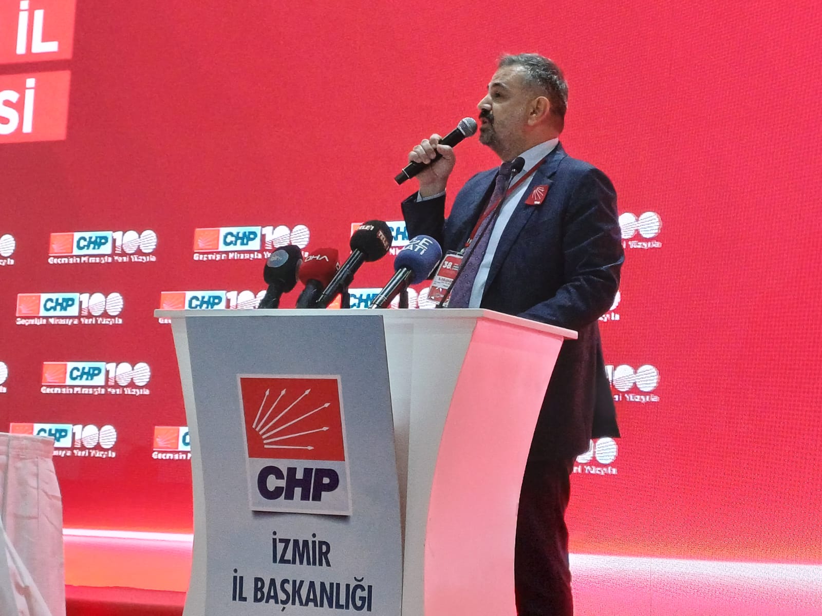 CHP İzmir İl Kongresi başladı
