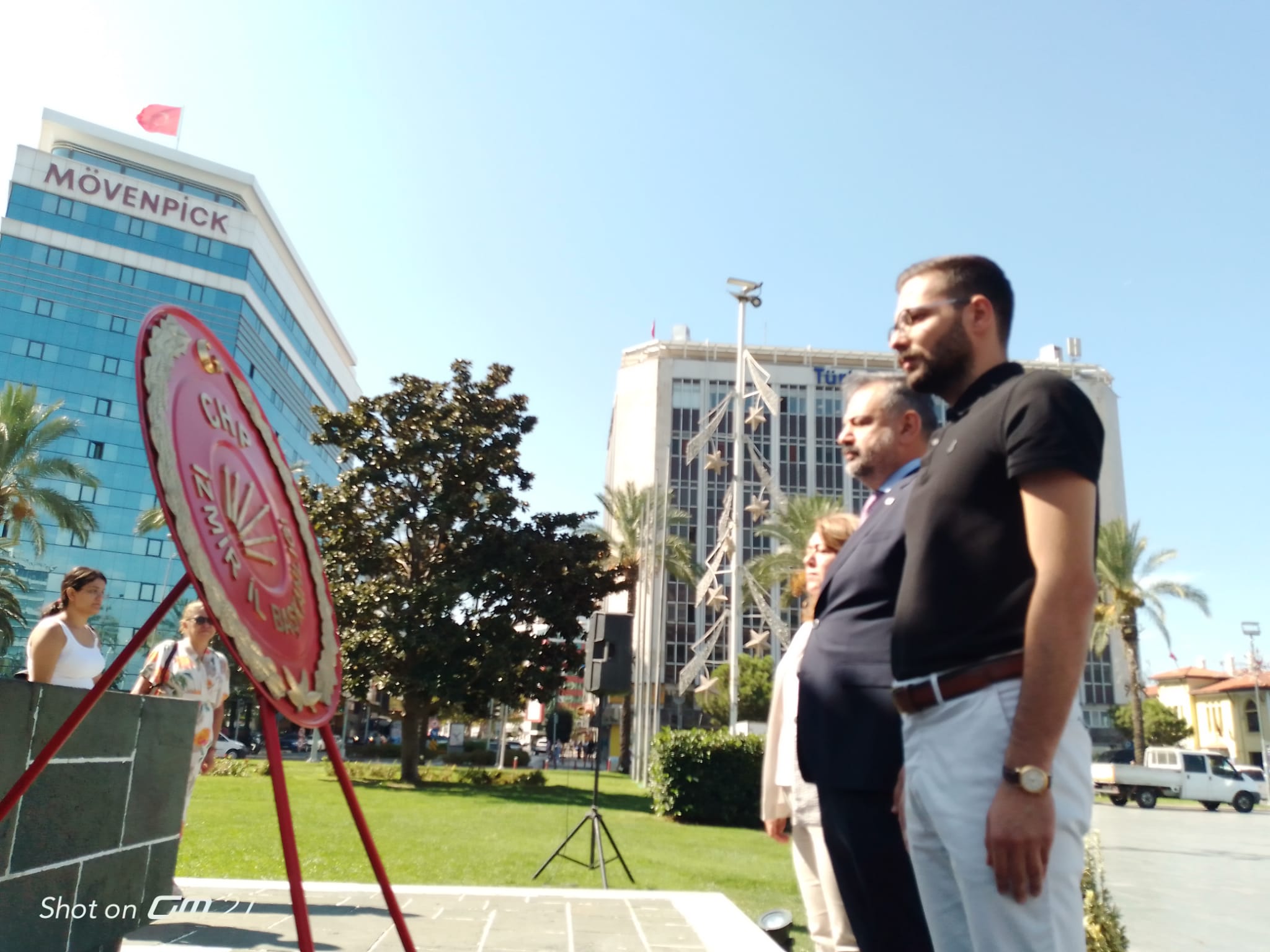 CHP İzmir'de Aslanoğlu Mazbatayı aldı: Yerel seçim çalışmaları başlamıştır
