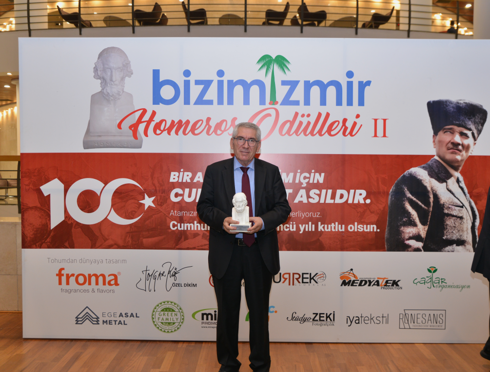 “Bizimizmir Homeros Ödülleri” sahiplerini buldu