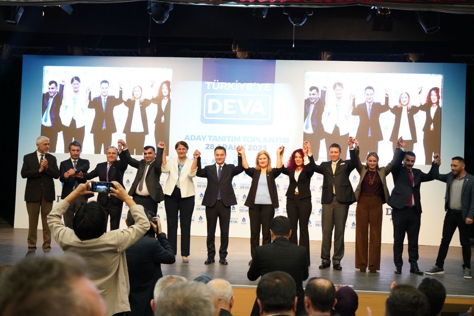 DEVA Partisi İzmir adaylarını açıkladı
