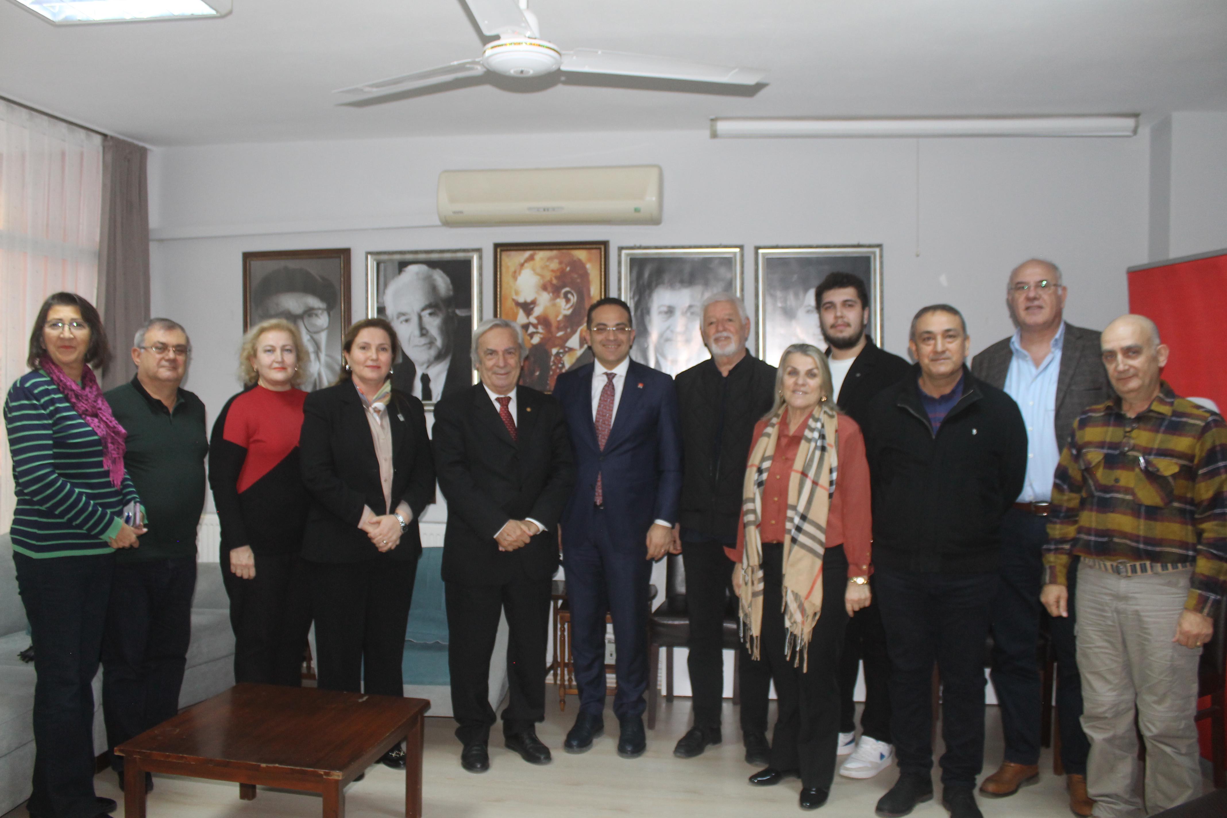 Karşıyaka’da ‘Olgun Atila’ya Sevgi Seli