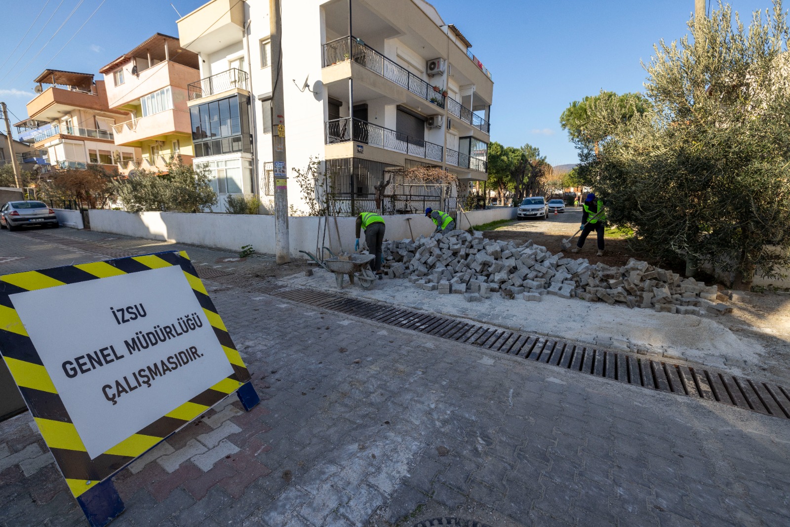 İZSU’dan Dikili, Bergama ve Kınık’ta üstyapı çalışması