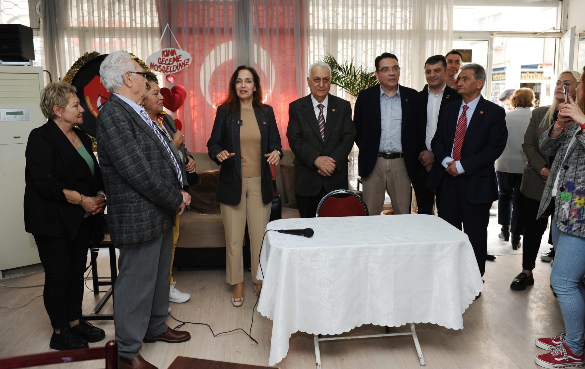 CHP Karşıyaka Adayı Ünsal’dan kahramanlara vefa ziyaretleri