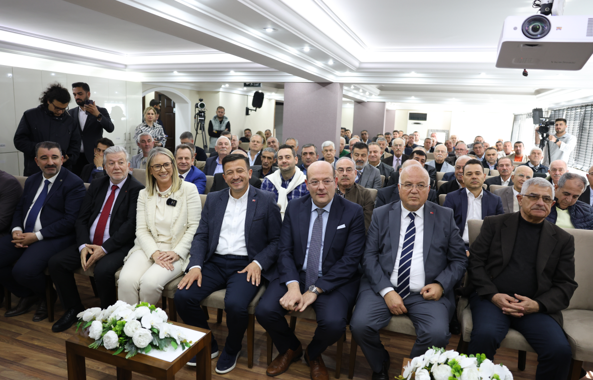 İzmir Büyükşehir Belediye Başkan Adayı Hamza Dağ: “İzmir’i parmakla gösterilen modern bir şehir yapacağız”
