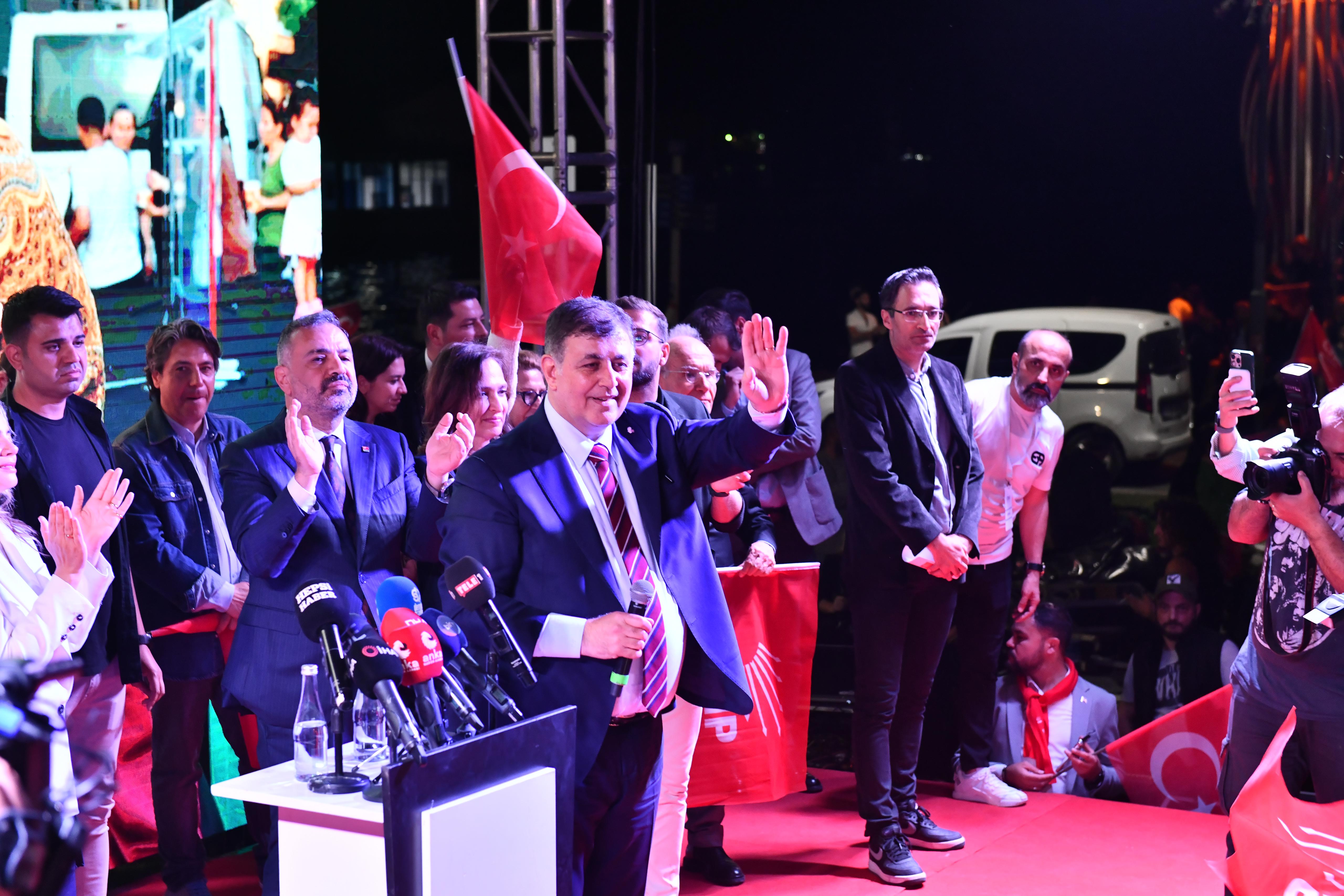 Cumhuriyet Meydanı'nda muhteşem final