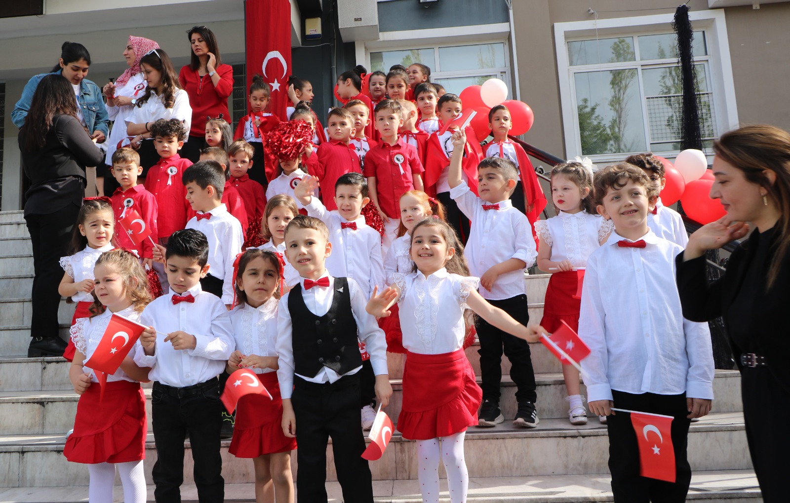 Makbule Süleyman Alkan Ortaokulunda muhteşem kutlama