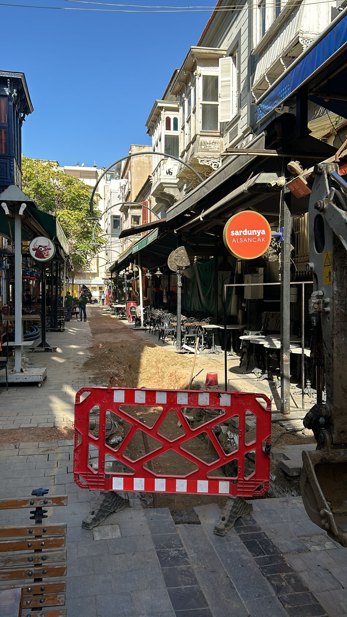Kıbrıs Şehitleri esnafının altyapı isyanı