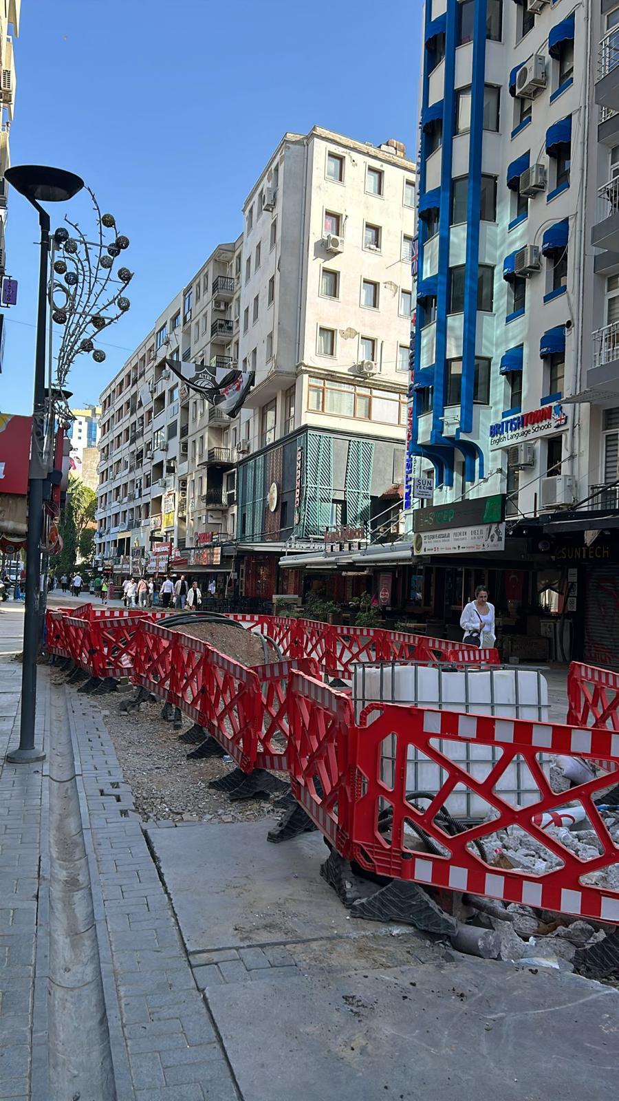 Kıbrıs Şehitleri esnafının altyapı isyanı