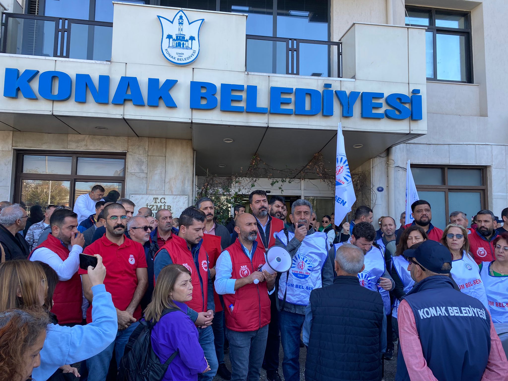 Belediyelerde grev çanları