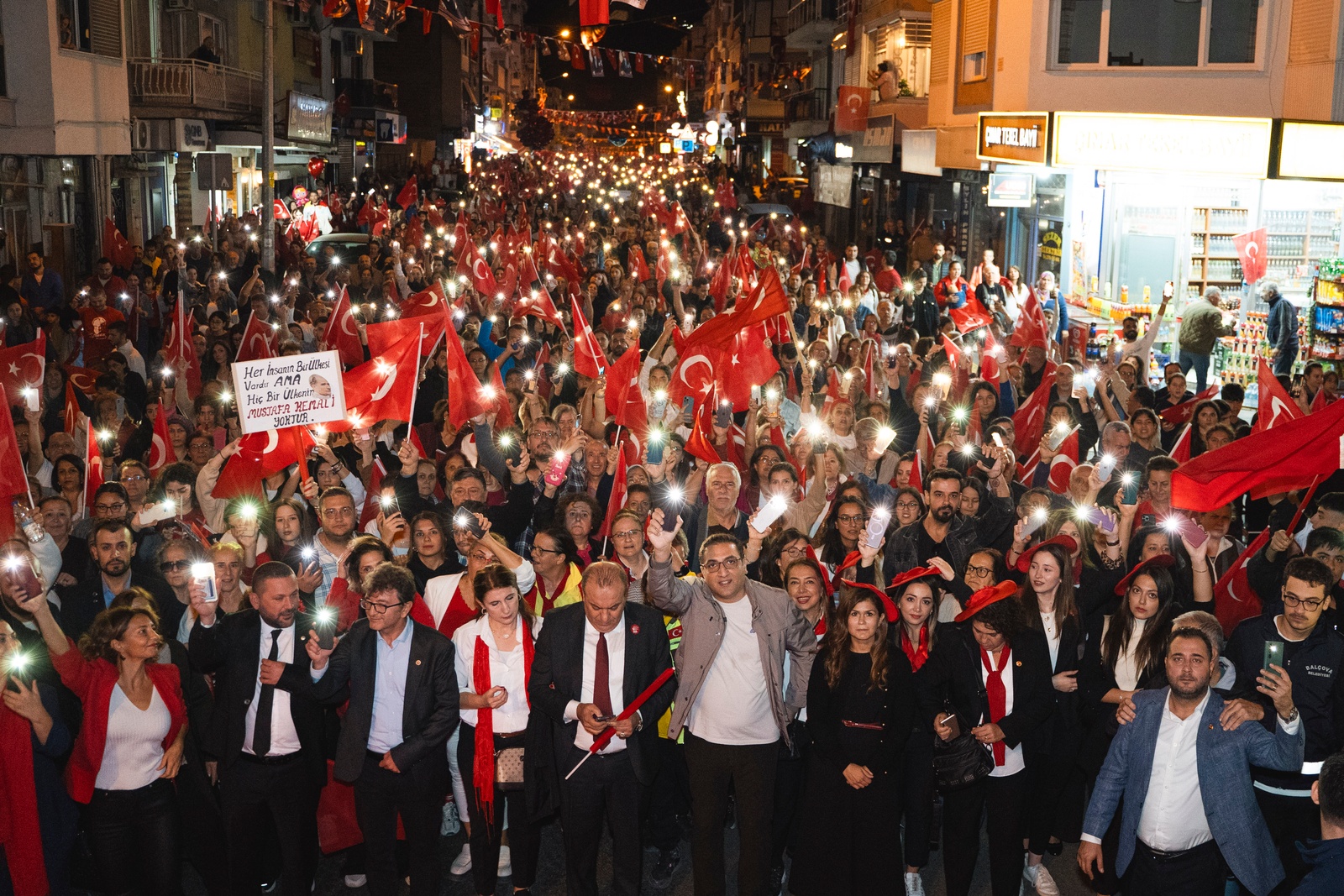Balçova’da Cumhuriyet coşkusu yaşandı