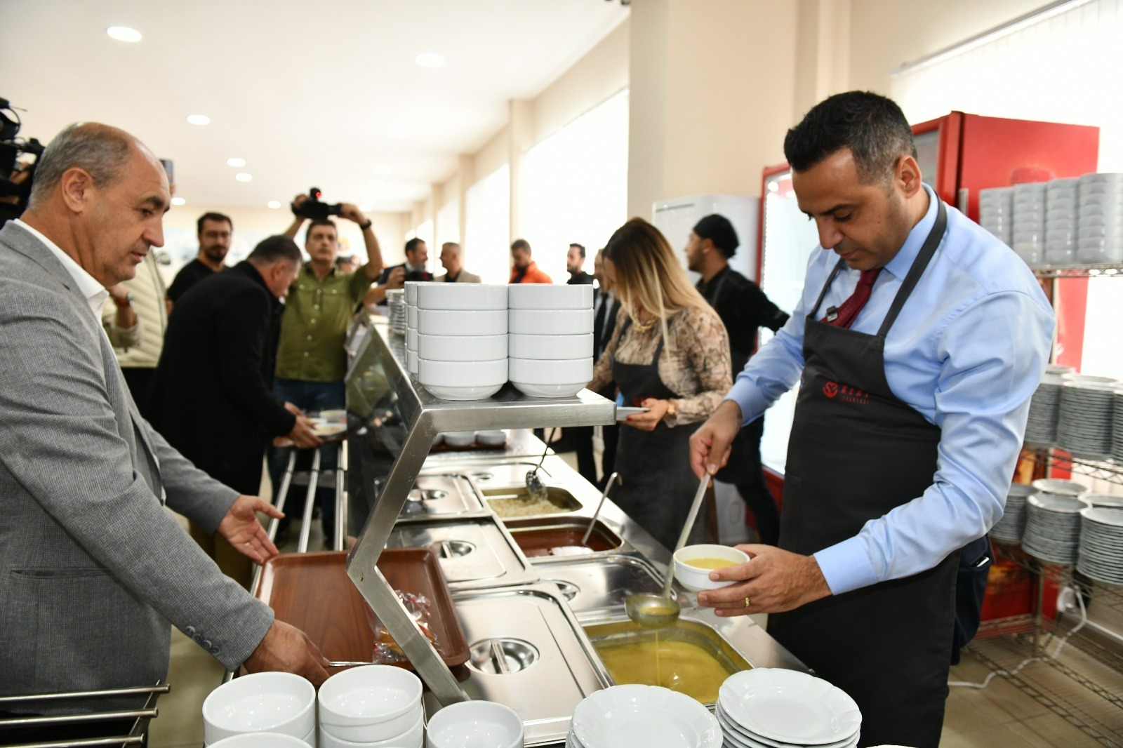 Çiğli’de hizmet atağı Başkan Onur Emrah Yıldız; “ Çözüm ve gelişim odaklı çalışıyoruz”