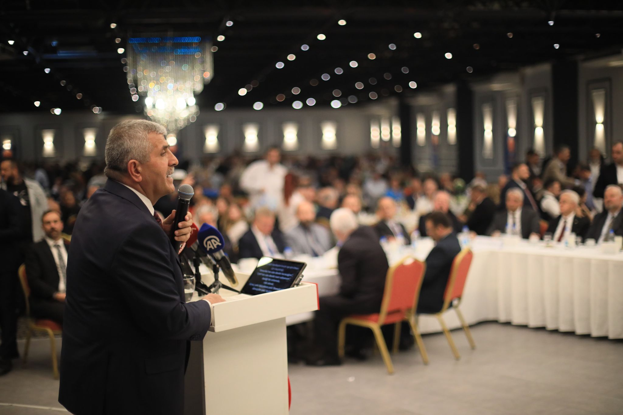Şahin; 