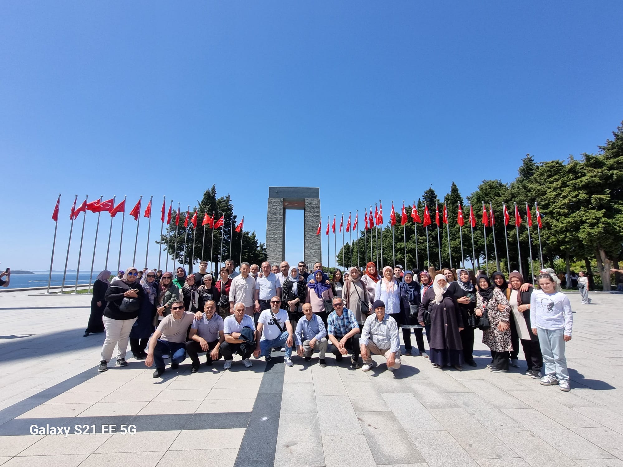 İzmir’deki Kütahyalılar Çanakkale’ye çıkarma yaptı