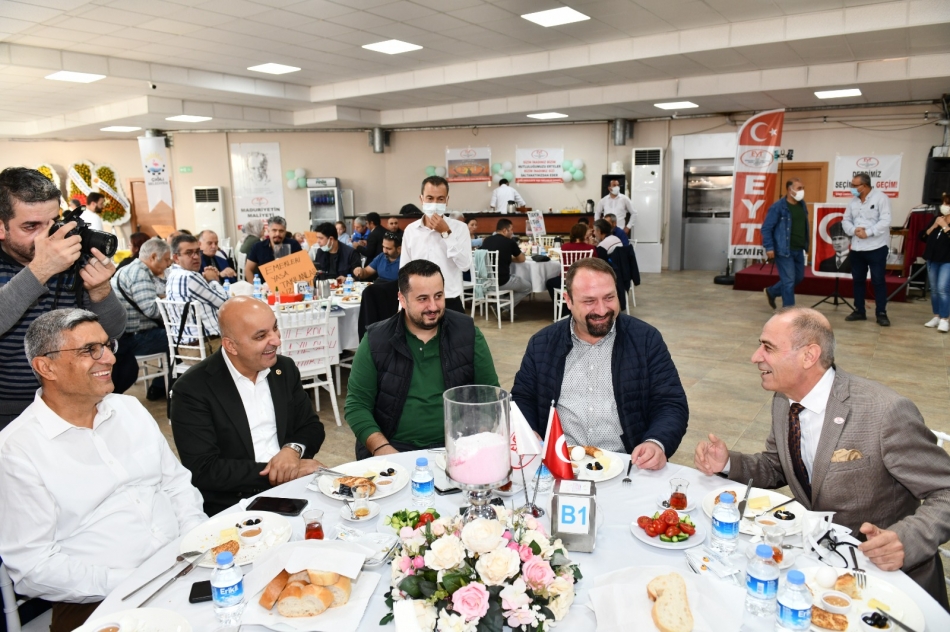 CHP Çiğli’den EYT’lilere büyük destek: Çözüm önerileri raporlaştırılarak Genel Başkana gönderilecek! 3