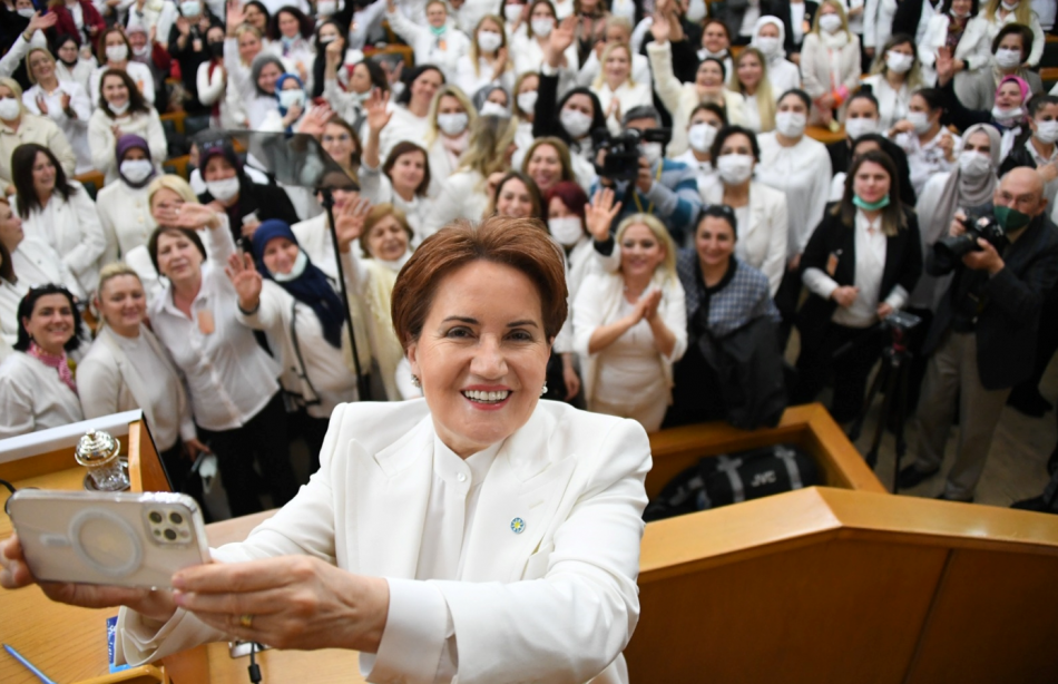 ​​​​​​​İYİ Parti’de Beyaz Buluşma 1