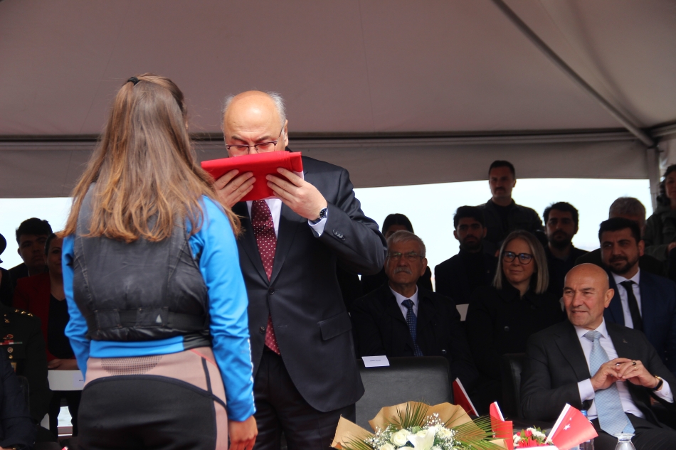 19 Mayıs İzmir'de coşkuyla kutlandı 1