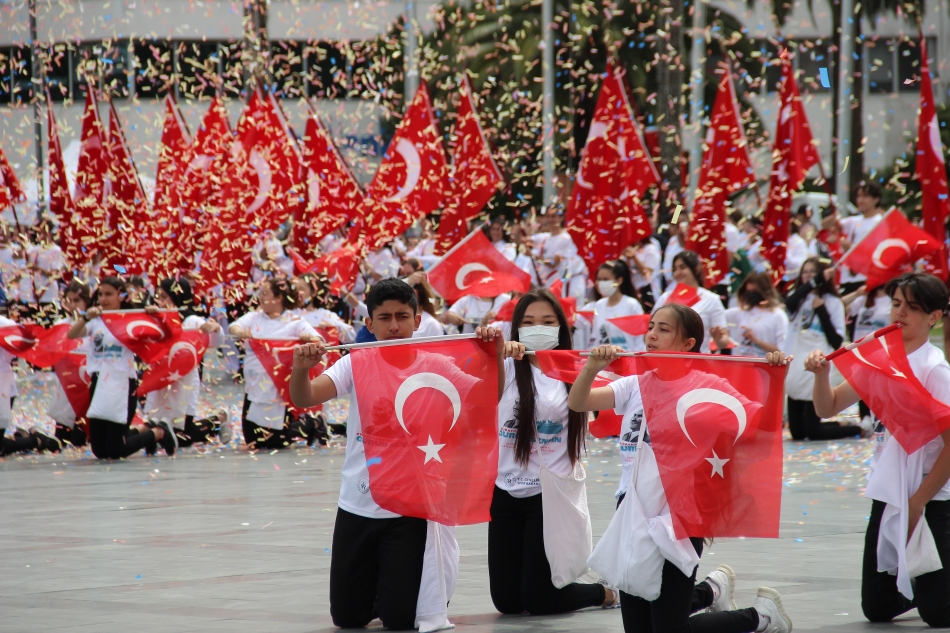 19 Mayıs İzmir'de coşkuyla kutlandı 11