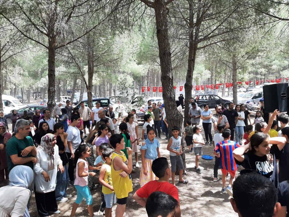 EBAD’tan coşkulu bahar şenliği 18
