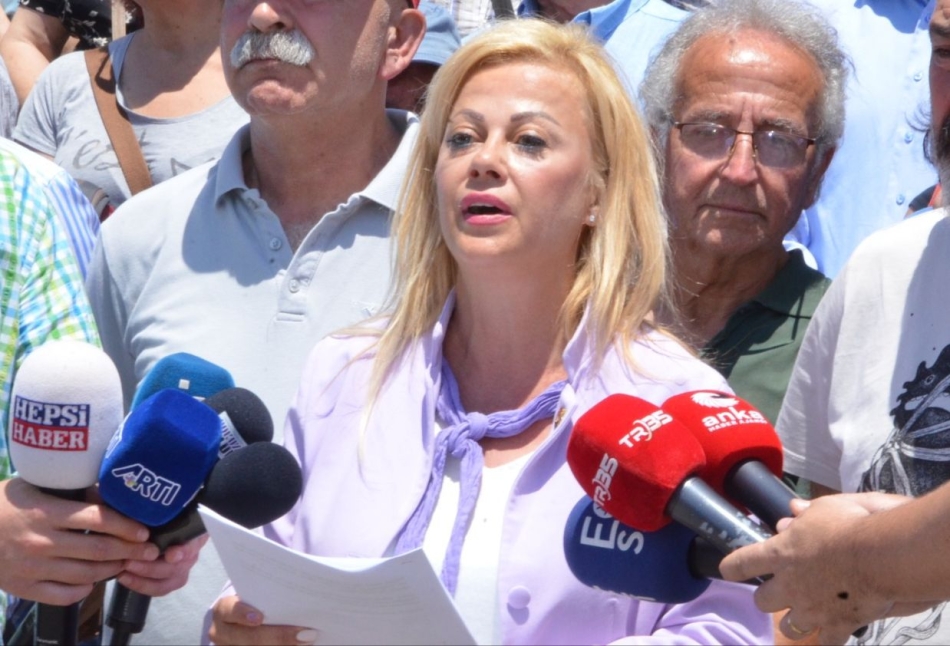 İzmir basını iktidara seslendi: "Bu teklif Anayasa'nın basın ve ifade özgürlüğüne alenen aykırı!" 1